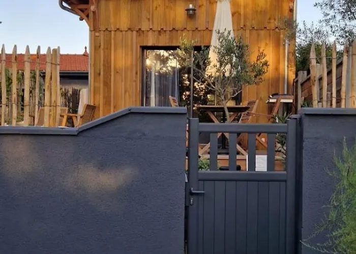 Casa Leo
